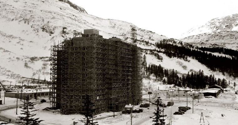 Башни Бегич. Архивное фото строительства